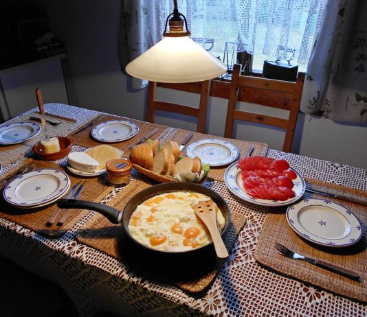 Patelnie do jajek to obowiązkowo wyposażenie każdej kuchni Patelnie do jajek to obowiązkowo wyposażenie każdej kuchni