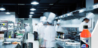 Jesteś właścicielem baru szybkiej obsługi lub restauracji? Zobacz, które środki chemiczne będą niezbędne w kuchni