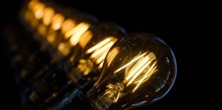 Lampy techniczne – co to jest i gdzie je stosować?