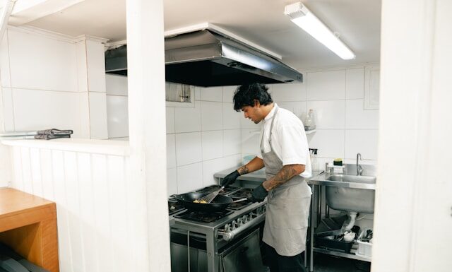 wentylacja w kuchni restauracyjnej